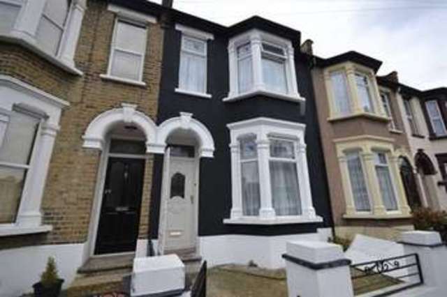  Image of 2 Bedroom Terraced for sale at London, E10 7BB