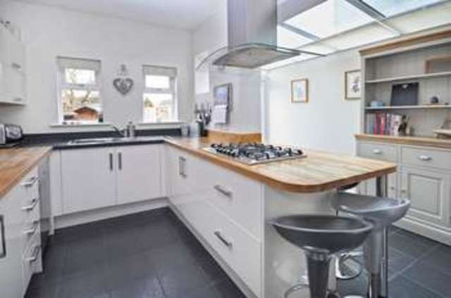  Image of 3 Bedroom Terraced for sale at Swinburne Road  Abingdon, OX14 2HG
