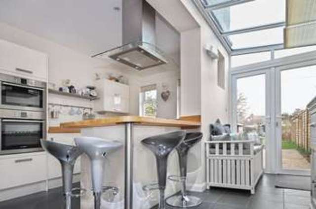  Image of 3 Bedroom Terraced for sale at Swinburne Road  Abingdon, OX14 2HG