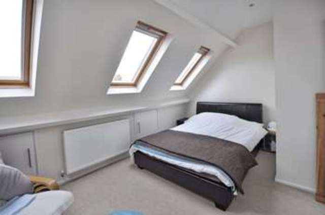  Image of 3 Bedroom Terraced for sale at Swinburne Road  Abingdon, OX14 2HG