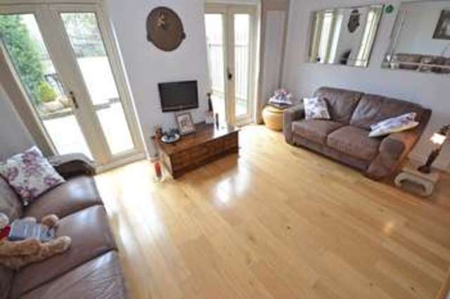  Image of 3 Bedroom Town House for sale at Wakefield West Yorkshire, WF2 9AP