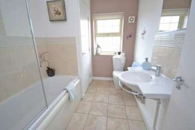  Image of 3 Bedroom Town House for sale at Wakefield West Yorkshire, WF2 9AP