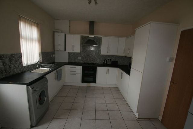  Image of 2 Bedroom Terraced for sale at Crescent Road  Ellesmere Port, CH65 4DZ