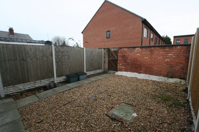  Image of 2 Bedroom Terraced for sale at Crescent Road  Ellesmere Port, CH65 4DZ