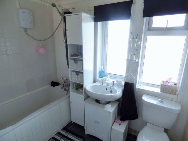  Image of 3 Bedroom Semi-Detached for sale at Warwick Way  Barry, CF62 9AB