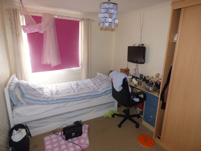  Image of 3 Bedroom Semi-Detached for sale at Warwick Way  Barry, CF62 9AB