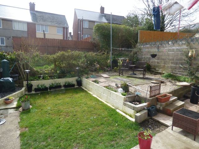  Image of 3 Bedroom Semi-Detached for sale at Warwick Way  Barry, CF62 9AB