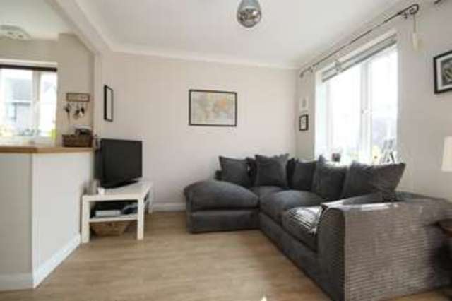  Image of 1 Bedroom End of Terrace for sale at West Molesey Surrey, KT8 2QR