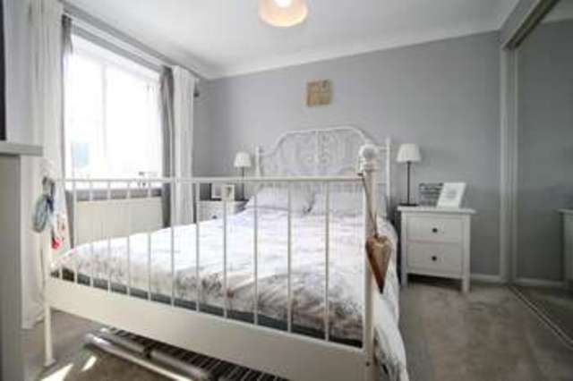  Image of 1 Bedroom End of Terrace for sale at West Molesey Surrey, KT8 2QR