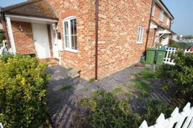  Image of 1 Bedroom End of Terrace for sale at West Molesey Surrey, KT8 2QR