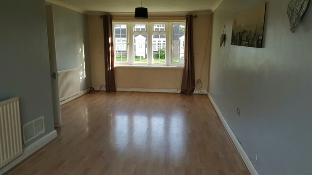  Image of 3 Bedroom Detached to rent at Redstart Way Abbeydale Gloucester, GL4 4TJ