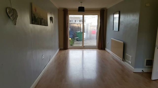  Image of 3 Bedroom Detached to rent at Redstart Way Abbeydale Gloucester, GL4 4TJ
