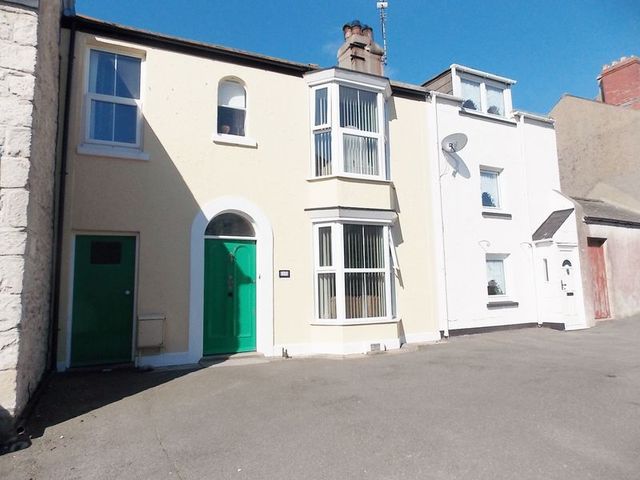  Image of 3 Bedroom Terraced for sale at Easton Street  Portland, DT5 1BS