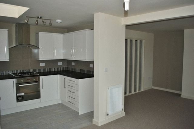  Image of 2 Bedroom Flat to rent at Annefield Park Gresford Wrexham, LL12 8NS
