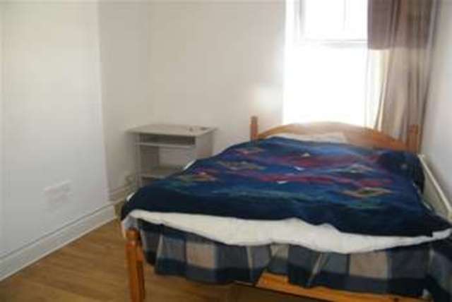  Image of 4 Bedroom Detached to rent at Cardiff, CF24 0EP