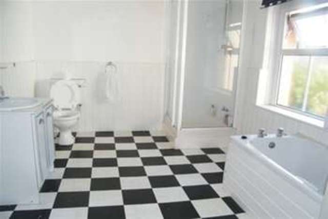  Image of 4 Bedroom Detached to rent at Cardiff, CF24 0EP