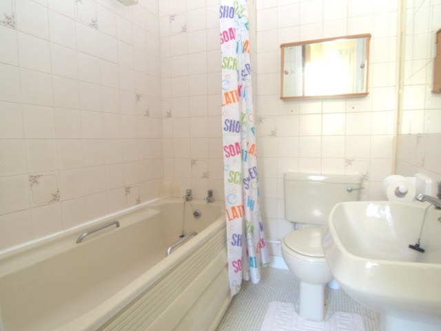  Image of Flat to rent at Kirkcaldy Fife Fife, KY2 5SH