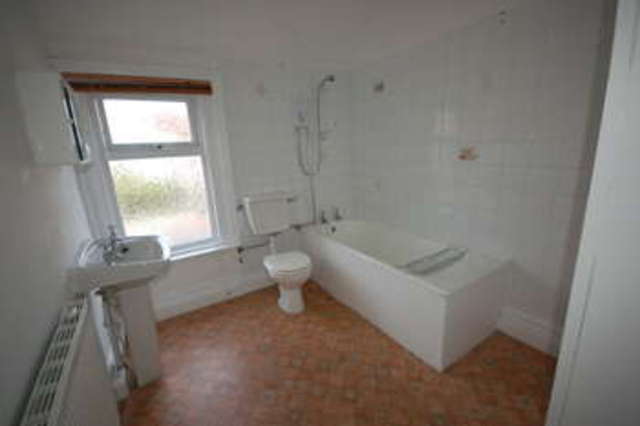  Image of 2 Bedroom Terraced to rent at Fleetwood Lancashire, FY7 6TR