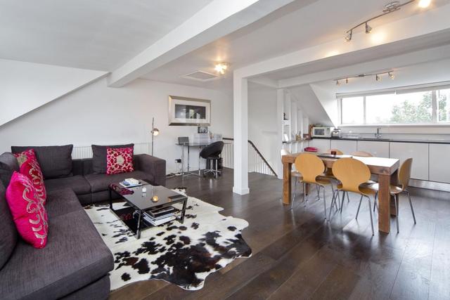  Image of 2 Bedroom Flat to rent at Highbury London Highbury, N5 2HR