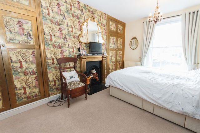  Image of 4 Bedroom Terraced for sale at Blagdon Terrace  Crediton, EX17 1EQ