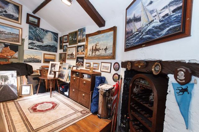  Image of 4 Bedroom Terraced for sale at Blagdon Terrace  Crediton, EX17 1EQ