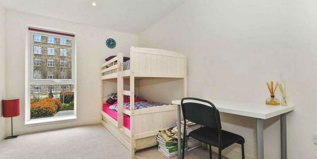  Image of 1 Bedroom Flat for sale at Bromyard Avenue Array East Acton, W3 7FL