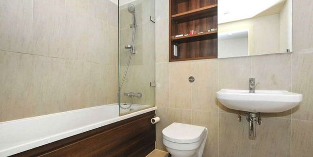  Image of 1 Bedroom Flat for sale at Bromyard Avenue Array East Acton, W3 7FL