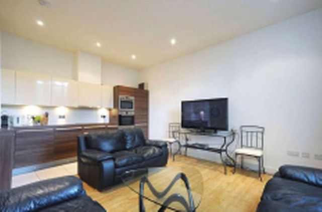  Image of 2 Bedroom Flat for sale at Bromyard Avenue Array East Acton, W3 7BS