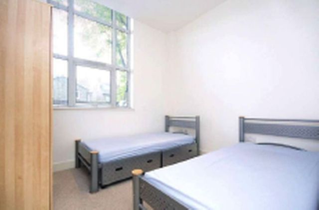 Image of 2 Bedroom Flat for sale at Bromyard Avenue Array East Acton, W3 7BS