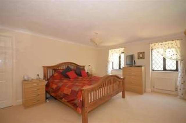  Image of 5 Bedroom Detached for sale at Bookham Leatherhead Great Bookham, KT23 4HA