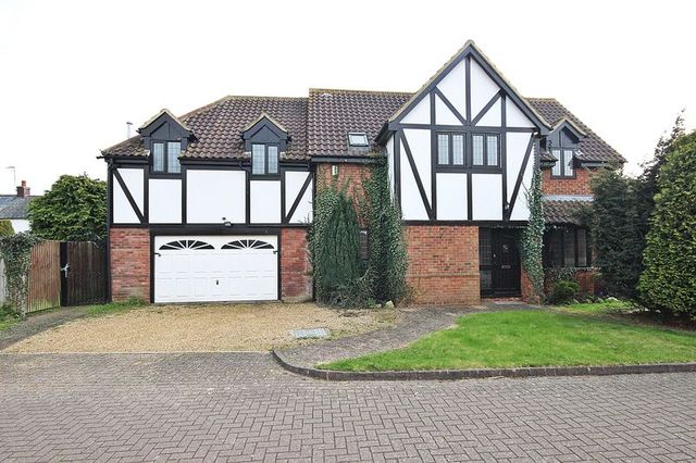  Image of 5 Bedroom Detached for sale at Chequers Close  Marston Moretaine, MK43 0RF