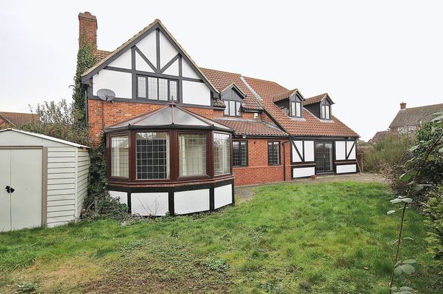  Image of 5 Bedroom Detached for sale at Chequers Close  Marston Moretaine, MK43 0RF