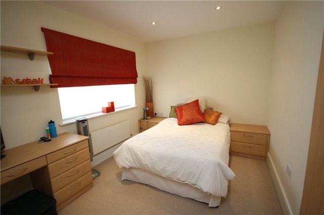  Image of 5 Bedroom Detached for sale at Stanmore Middx Stanmore, HA7 4PS