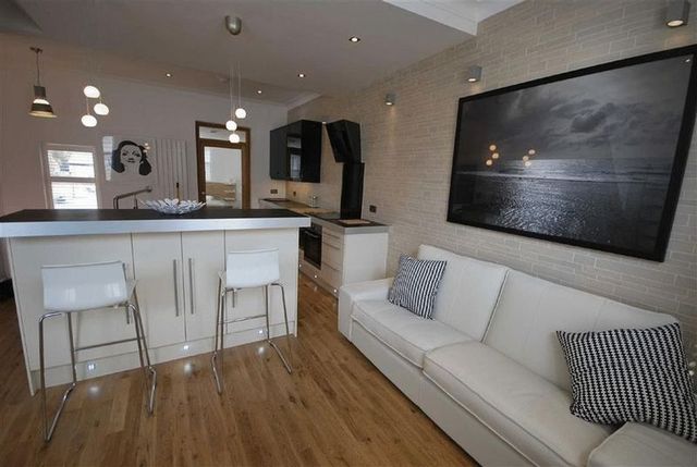  Image of 1 Bedroom Flat to rent at Clayton Park Square Array Jesmond, NE2 4DP