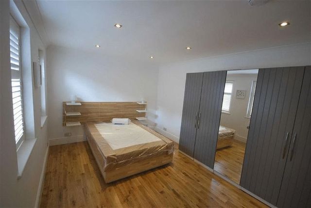  Image of 1 Bedroom Flat to rent at Clayton Park Square Array Jesmond, NE2 4DP