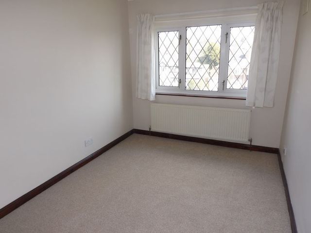  Image of 4 Bedroom Detached to rent at Eachelhurst Road  Sutton Coldfield, B76 1EP