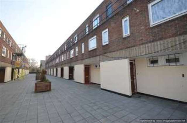  Image of 2 Bedroom Flat to rent at Hackney, E8 3HA