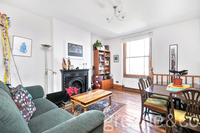  Image of 2 Bedroom Flat for sale at Crouch End London Hornsey, N8 9HG