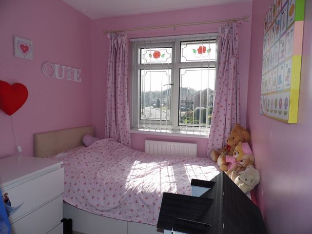  Image of 3 Bedroom Semi-Detached for sale at Farmer Way  Tipton, DY4 0BE