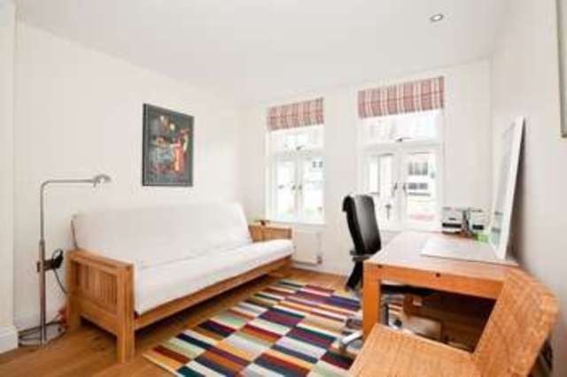  Image of 3 Bedroom Flat for sale at Chiswick, W4 1NJ