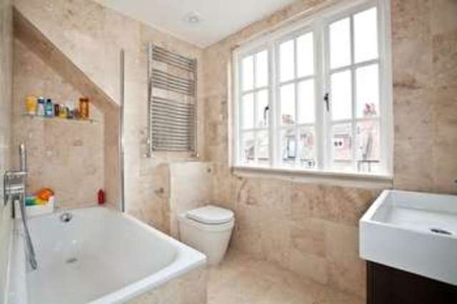  Image of 3 Bedroom Flat for sale at Chiswick, W4 1NJ