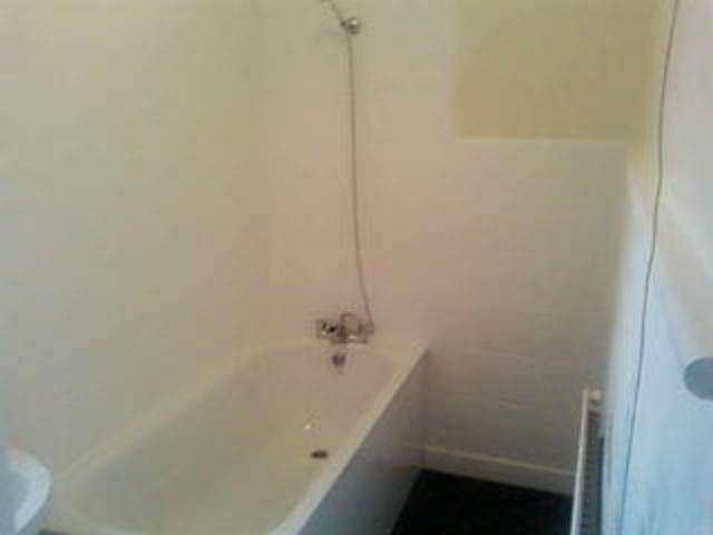  Image of Studio to rent at London N20 9HJ North London, N20 9HJ