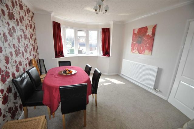  Image of 5 Bedroom Property for sale at Hillery Road Worcester Worcester, WR5 1RF