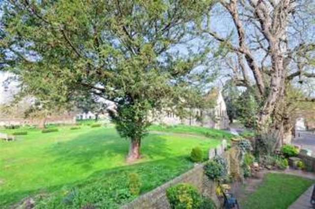  Image of 2 Bedroom Retirement Property for sale at Petersfield Hampshire Petersfield, GU32 3JH
