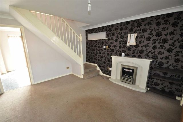  Image of 4 Bedroom Property for sale at Jacomb Close Worcester Worcester, WR2 6SQ