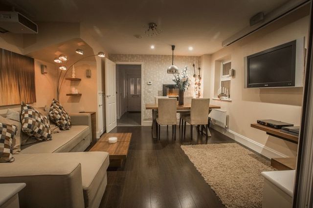  Image of 2 Bedroom Semi-Detached for sale at Kiln Avenue  Chinnor, OX39 4BZ