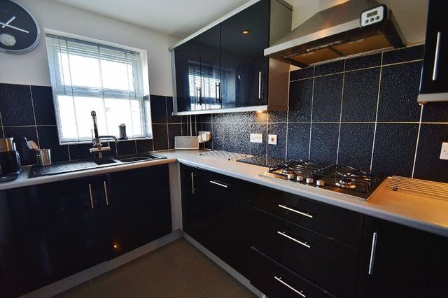  Image of 2 Bedroom Semi-Detached for sale at Kiln Avenue  Chinnor, OX39 4BZ