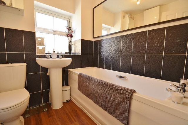  Image of 2 Bedroom Semi-Detached for sale at Kiln Avenue  Chinnor, OX39 4BZ