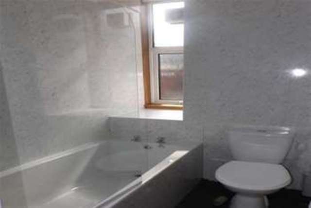  Image of 2 Bedroom Flat to rent at Dundee, DD5 2BA
