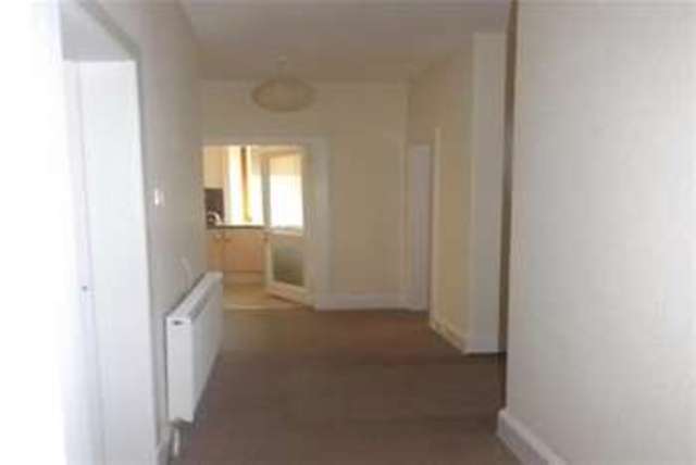  Image of 2 Bedroom Flat to rent at Dundee, DD5 2BA